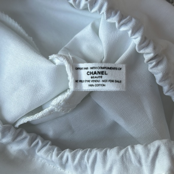 COPY - Chanel White Cotton Drawstring Bag - Picture 8 of 8